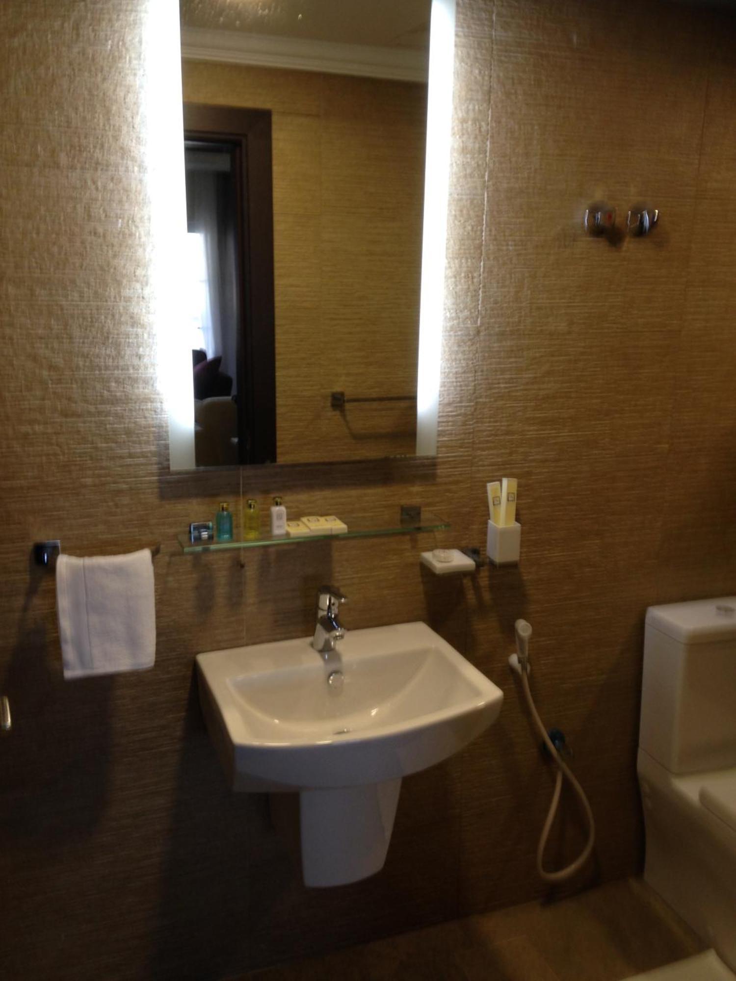 Adams Hotel Kuwait City Rom bilde