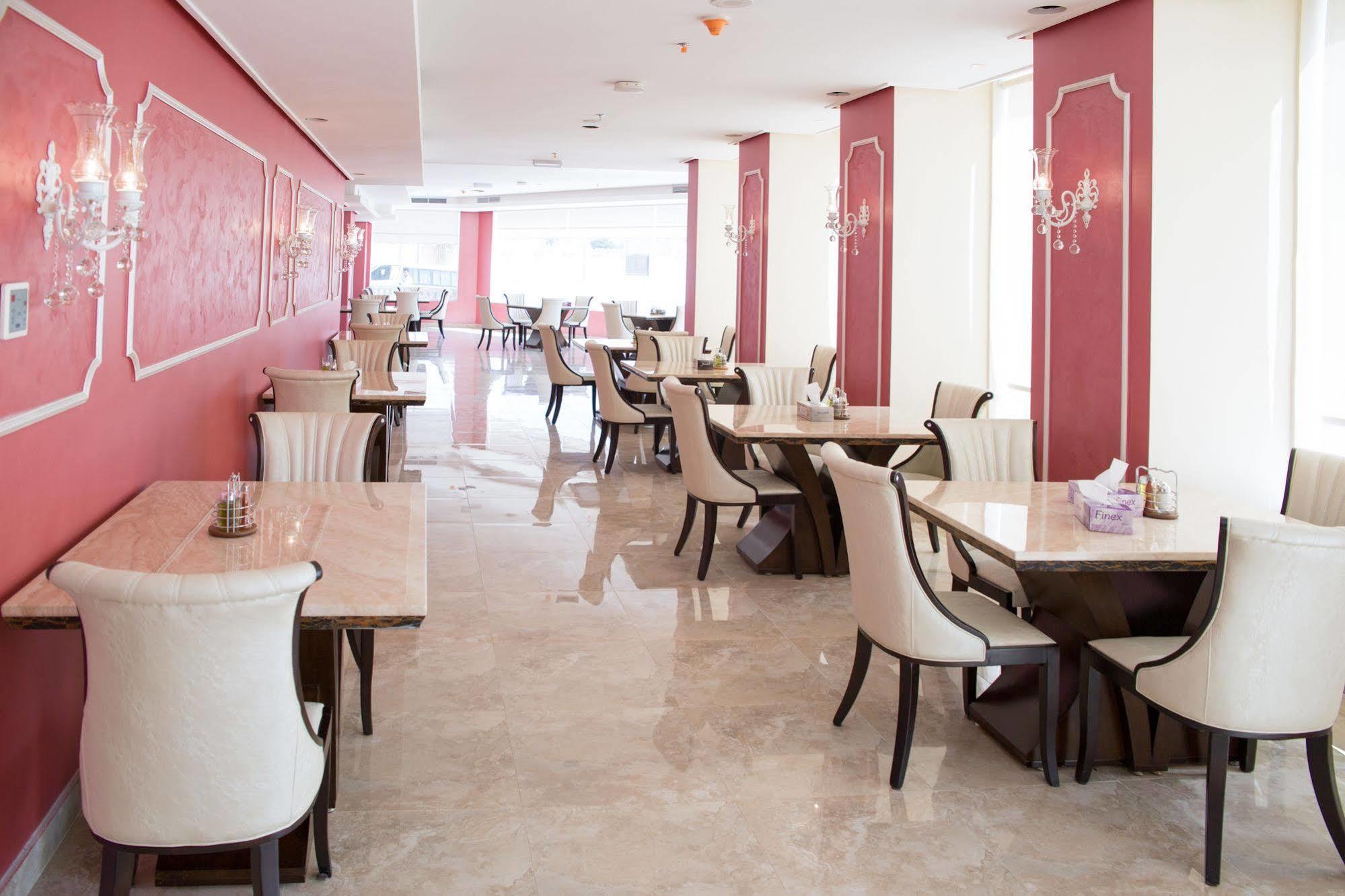 Adams Hotel Kuwait City Eksteriør bilde
